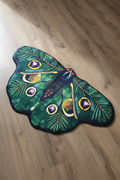 Dywan Emerald Moth – Nocny Motyl w Głębokiej Zieleni | Botaniczny Dywan Dekoracyjny