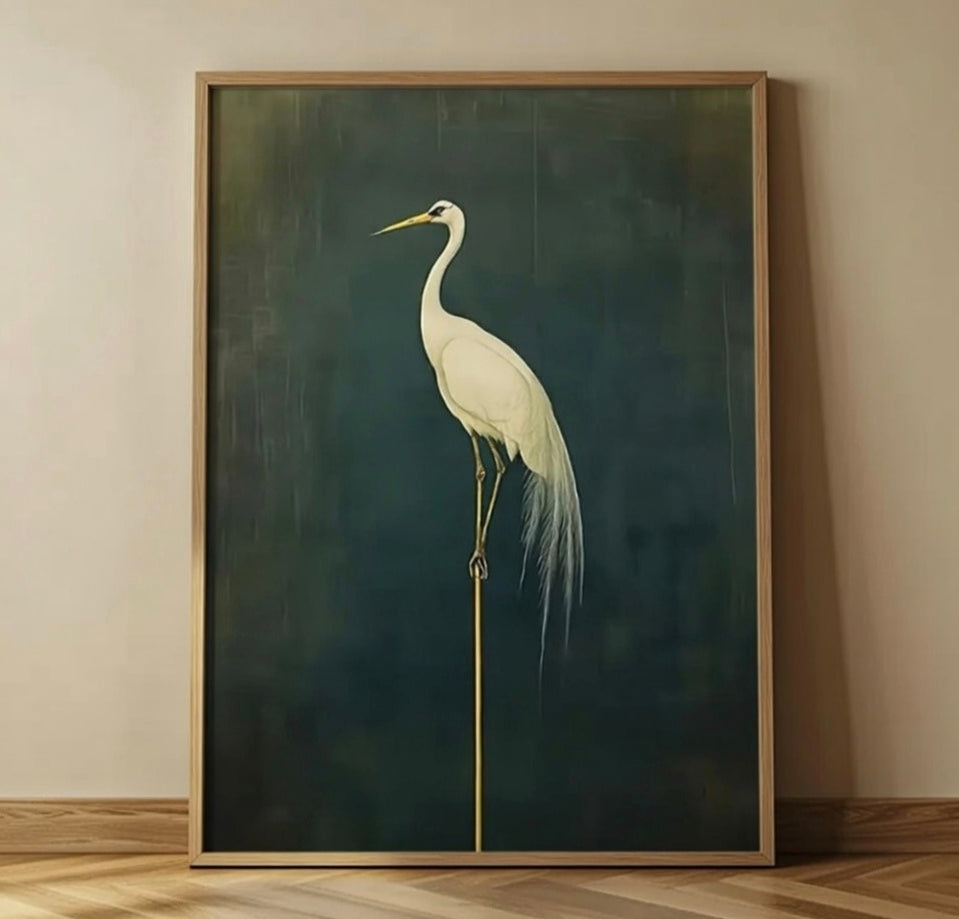 Plakat Standing Heron – Biała Czapla na Złotym Pręcie | Japandi Dark Luxury Dekoracja Ścienna