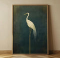 Plakat Standing Heron – Biała Czapla na Złotym Pręcie | Japandi Dark Luxury Dekoracja Ścienna