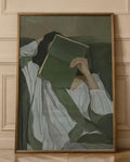 Plakat Woman Reading – Kobieta Czytająca Książkę | Quiet Luxury Dark Academia Dekoracja Ścienna