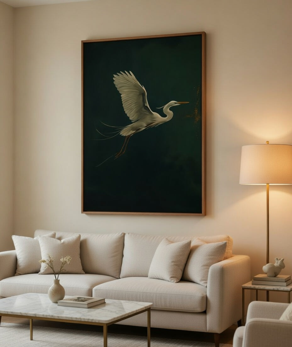 Plakat White Heron in Flight – Czapla w Locie | Dark Luxury Japandi Dekoracja Ścienna