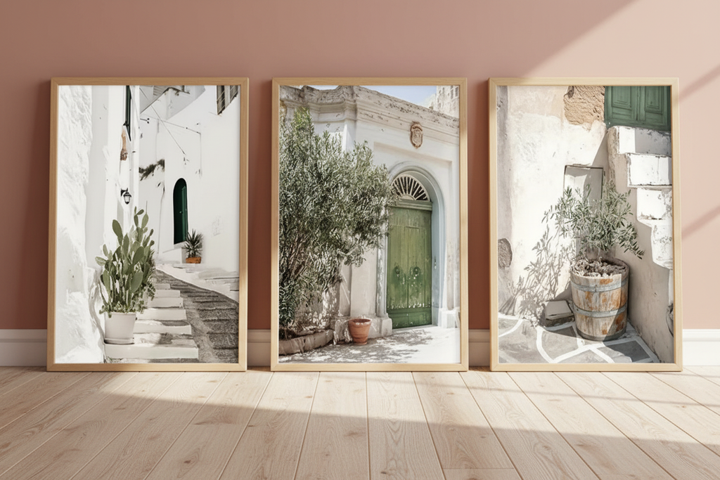 Tryptyk White Mediterranean – leaning wall mockup